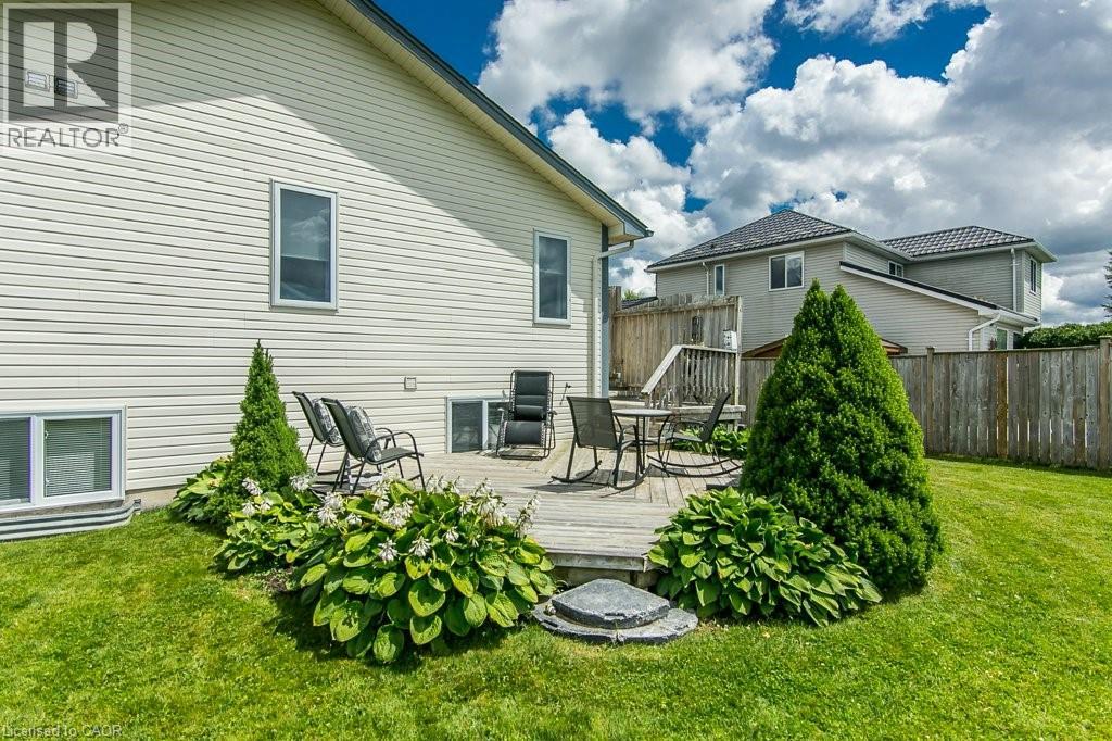 77 Lawrence Street Property Photo 40