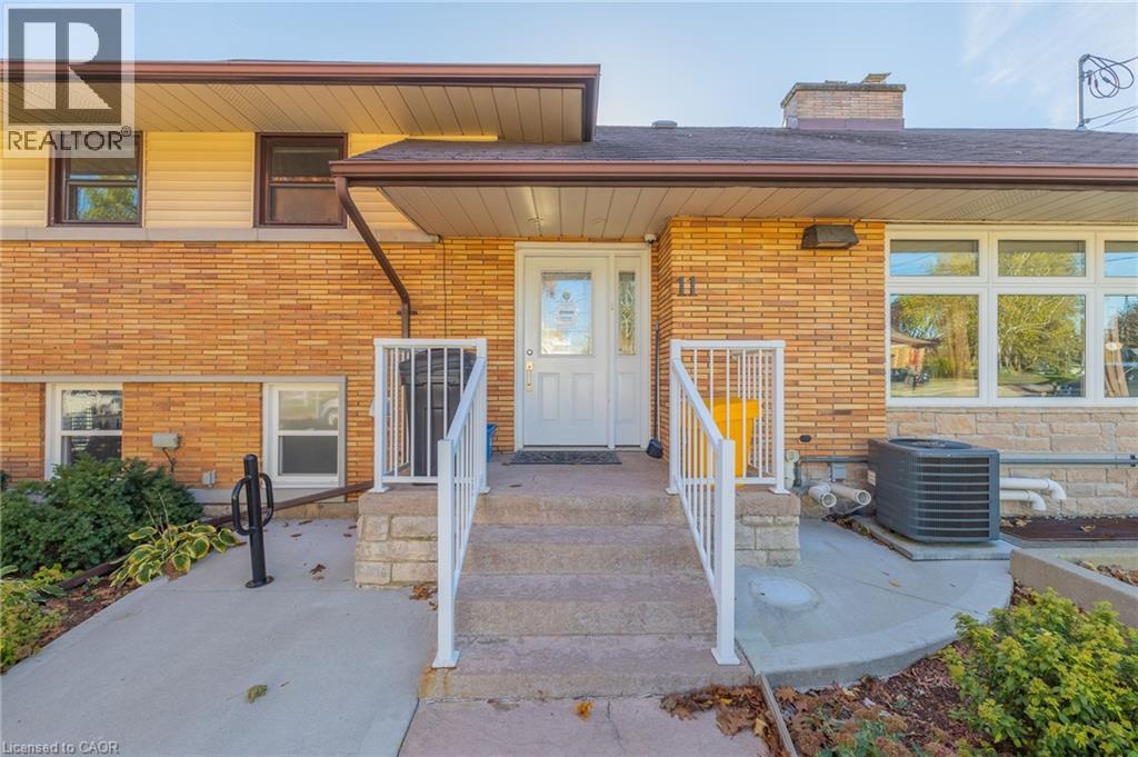 11 Belmont Avenue W Property Photo 5