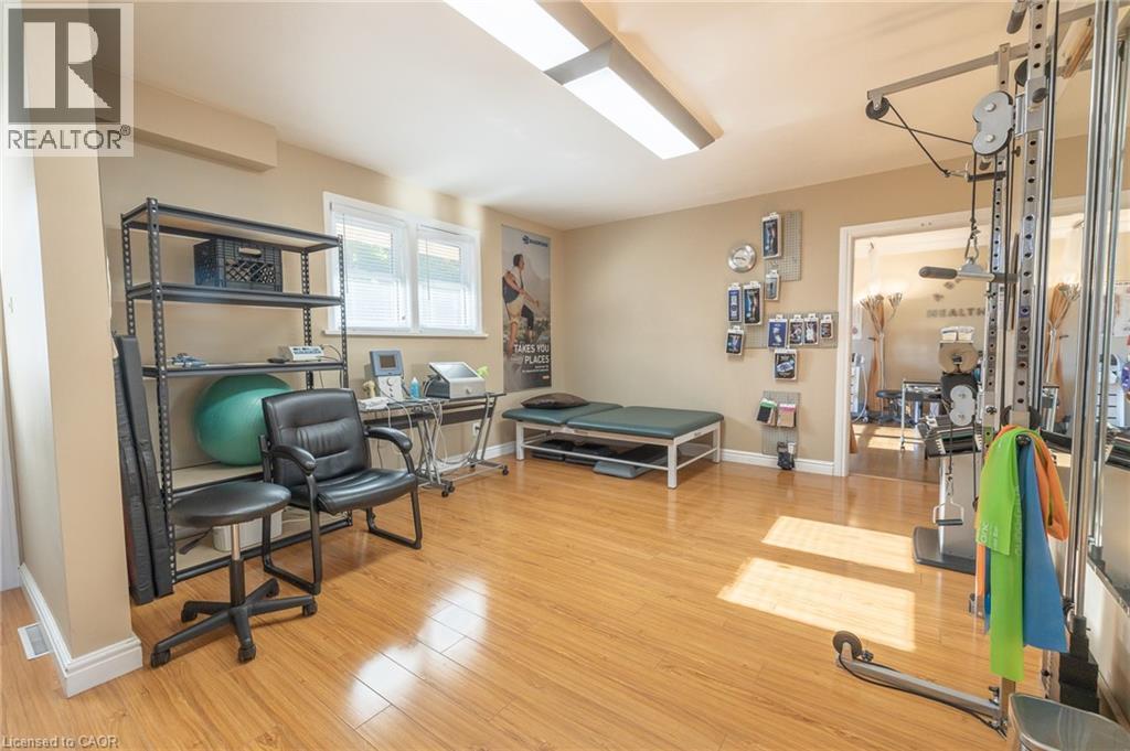 11 Belmont Avenue W Property Photo 9