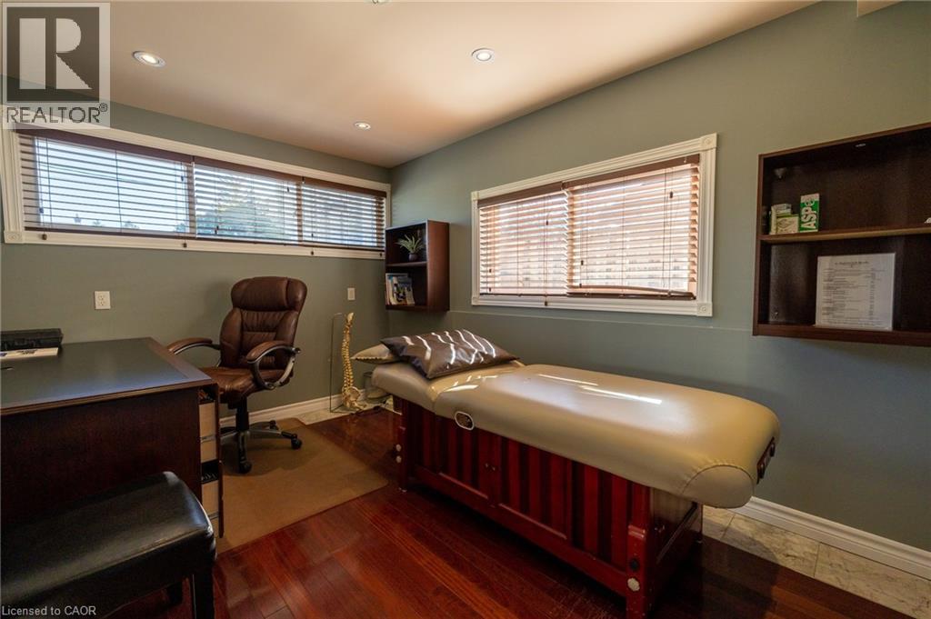 11 Belmont Avenue W Property Photo 16