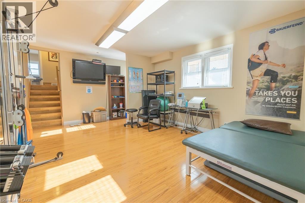 11 Belmont Avenue W Property Photo 20