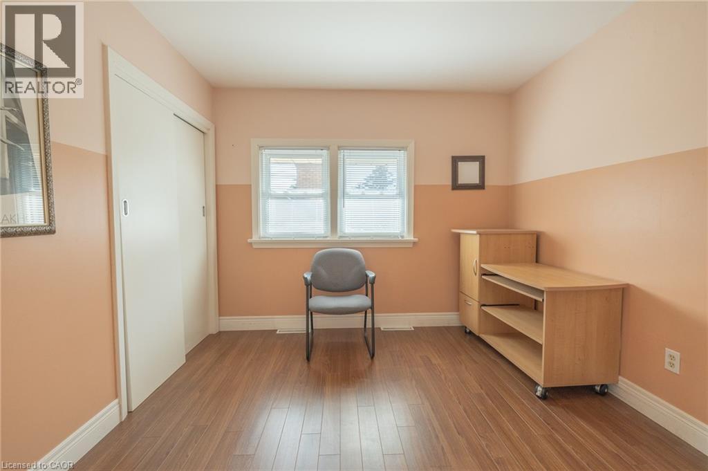 11 Belmont Avenue W Property Photo 28