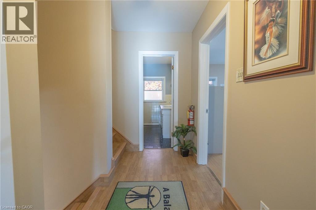 11 Belmont Avenue W Property Photo 29