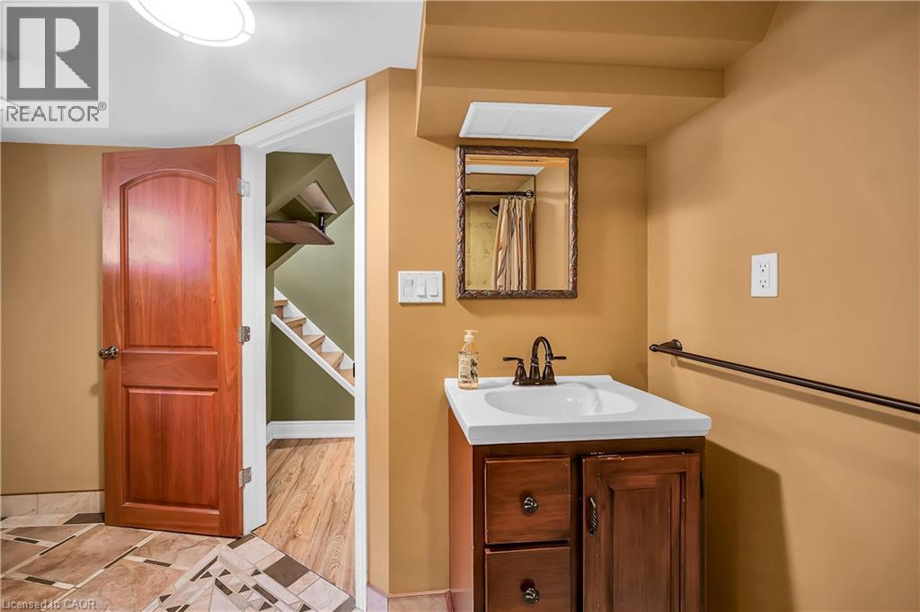 360 Guelph Line Property Photo 40