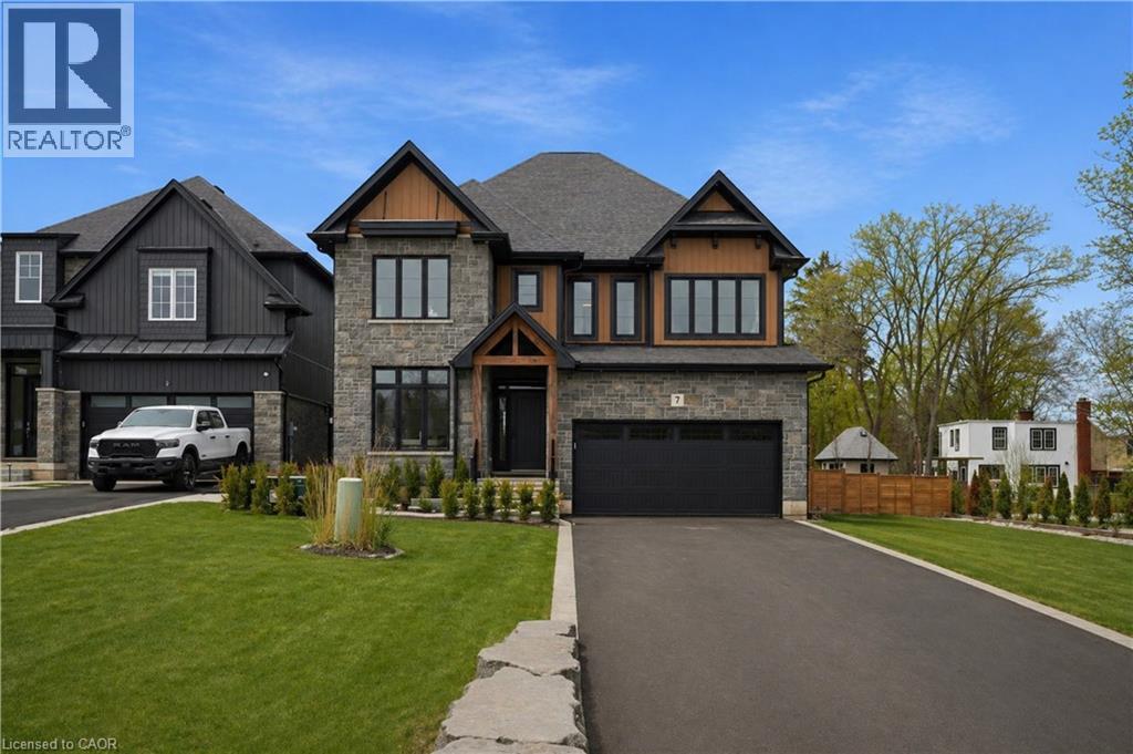 7 Bartlett Avenue Property Photo 1