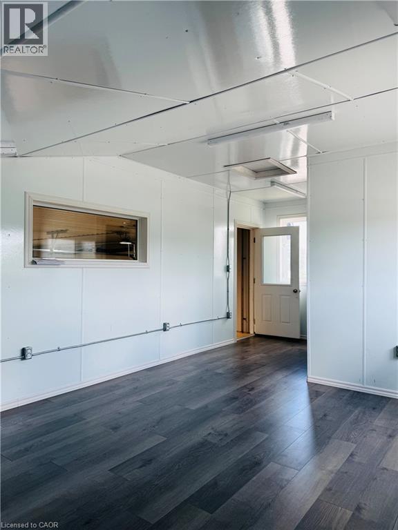 1001 Belmore Line Property Photo 11