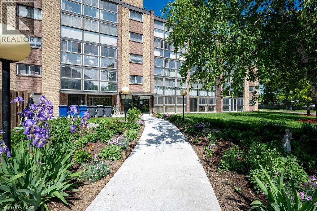 400 CHAMPLAIN Boulevard Unit# 406 Property Photo 1