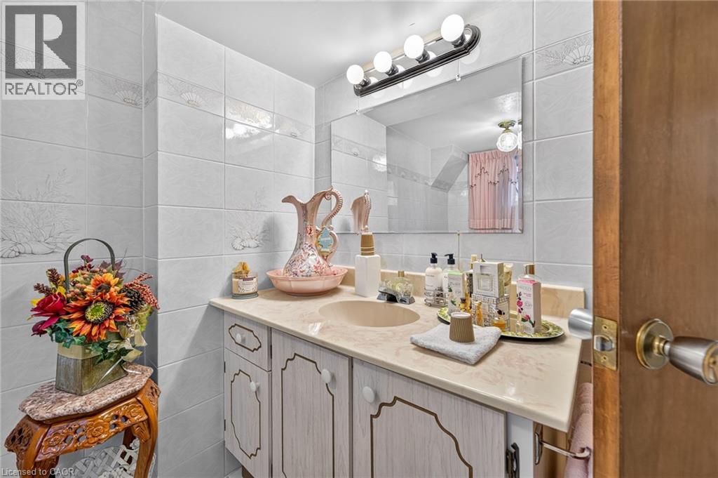 11 Fassett Avenue Property Photo 20