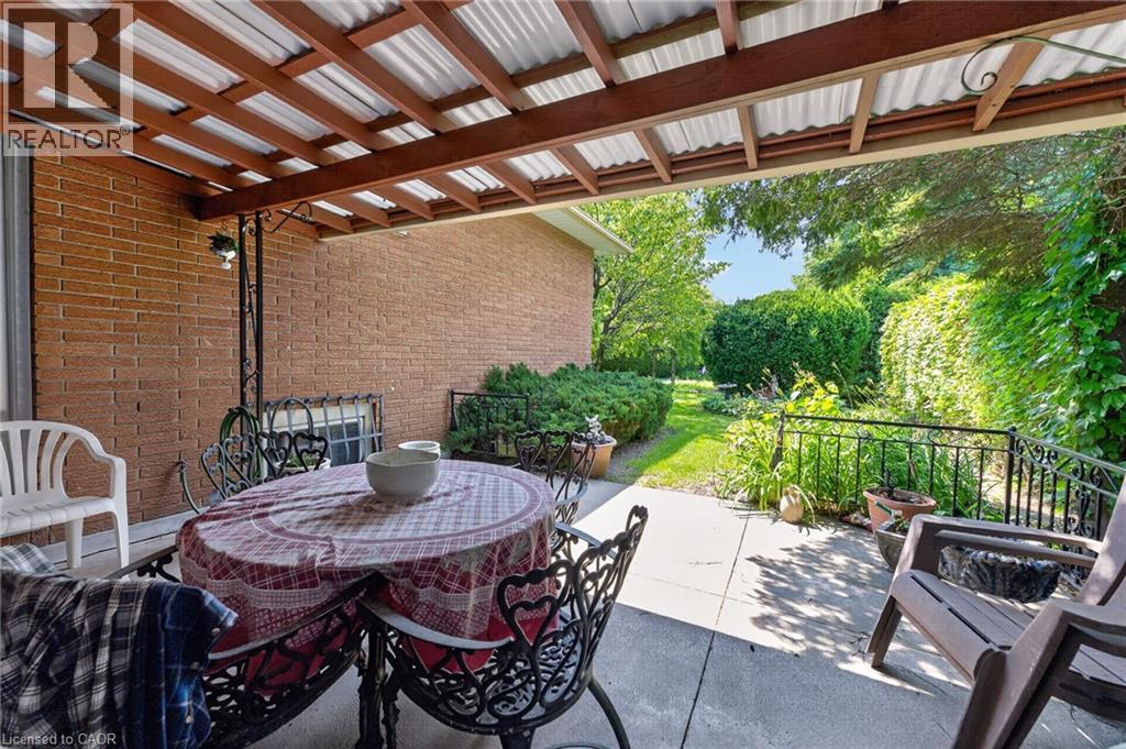 11 Fassett Avenue Property Photo 29