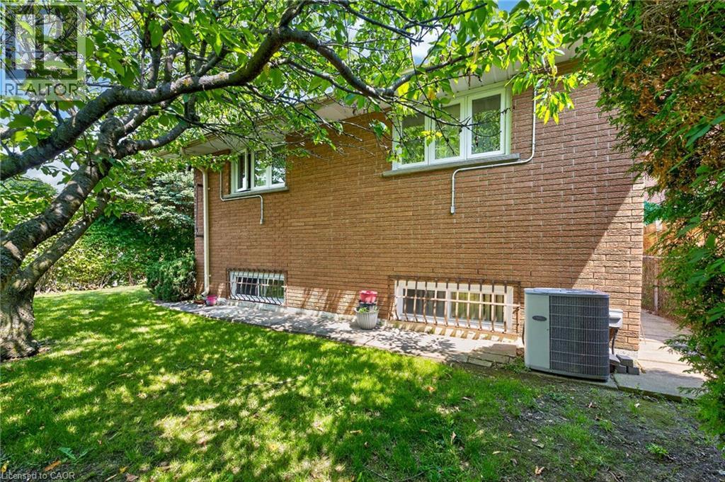 11 Fassett Avenue Property Photo 32