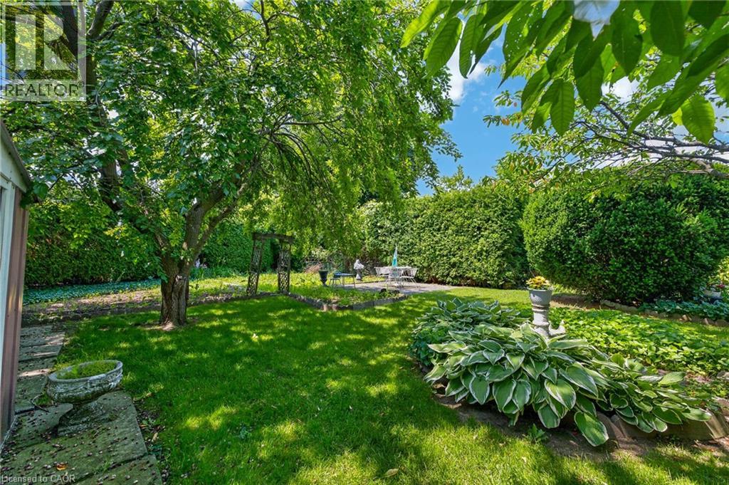 11 Fassett Avenue Property Photo 35