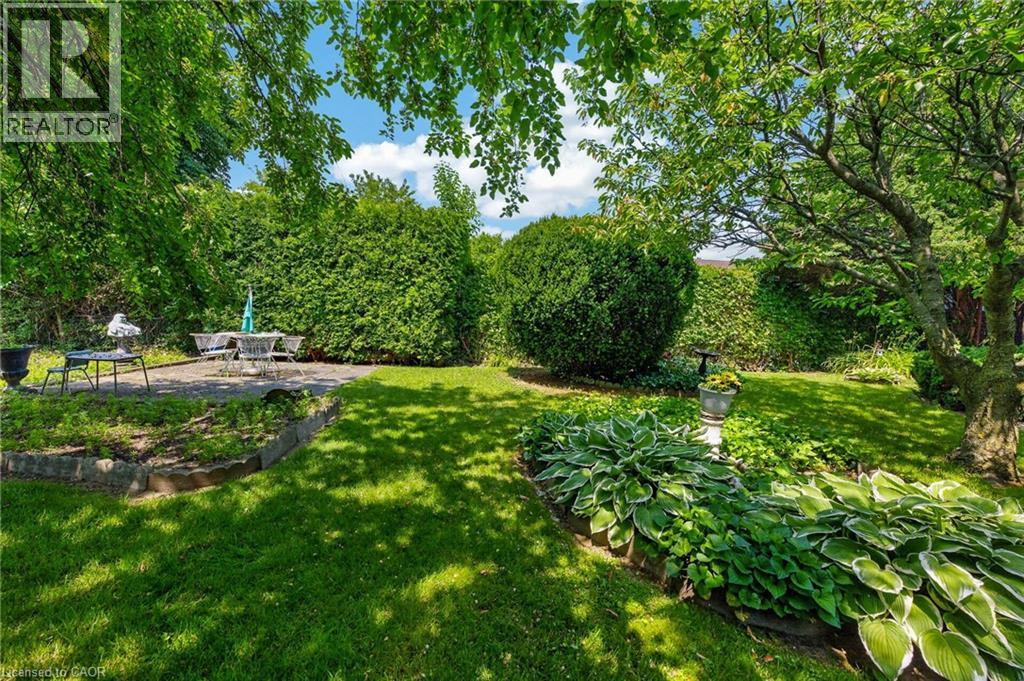 11 Fassett Avenue Property Photo 36