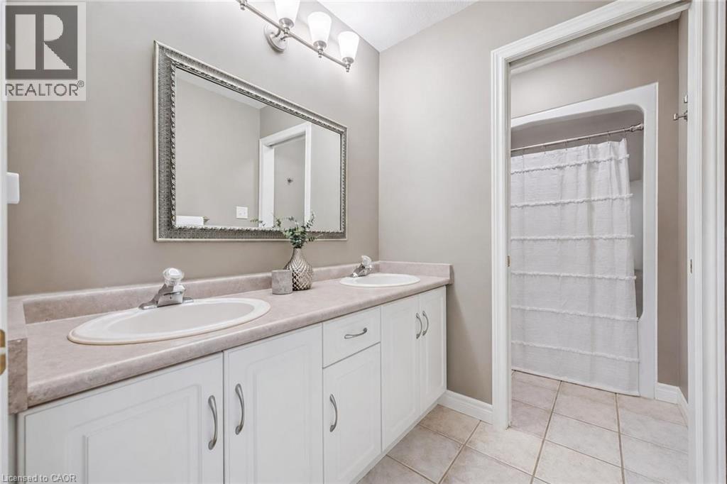 12 Telfer Glen Street Property Photo 25