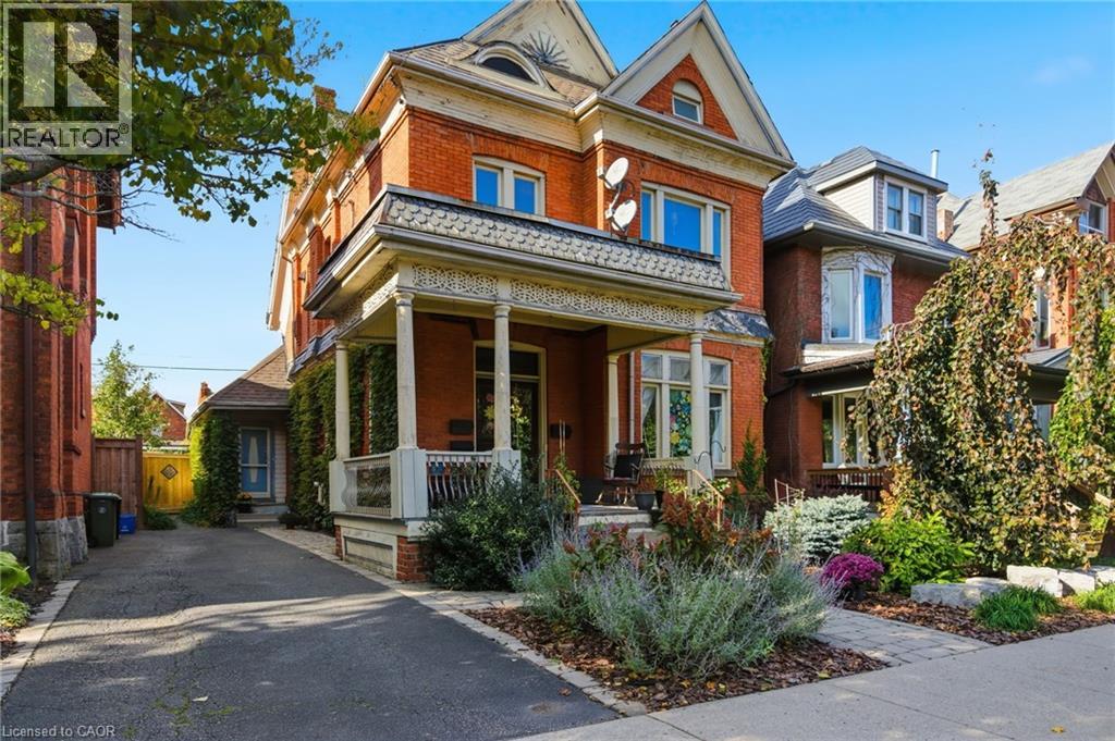 30 Ontario Avenue Property Photo 2