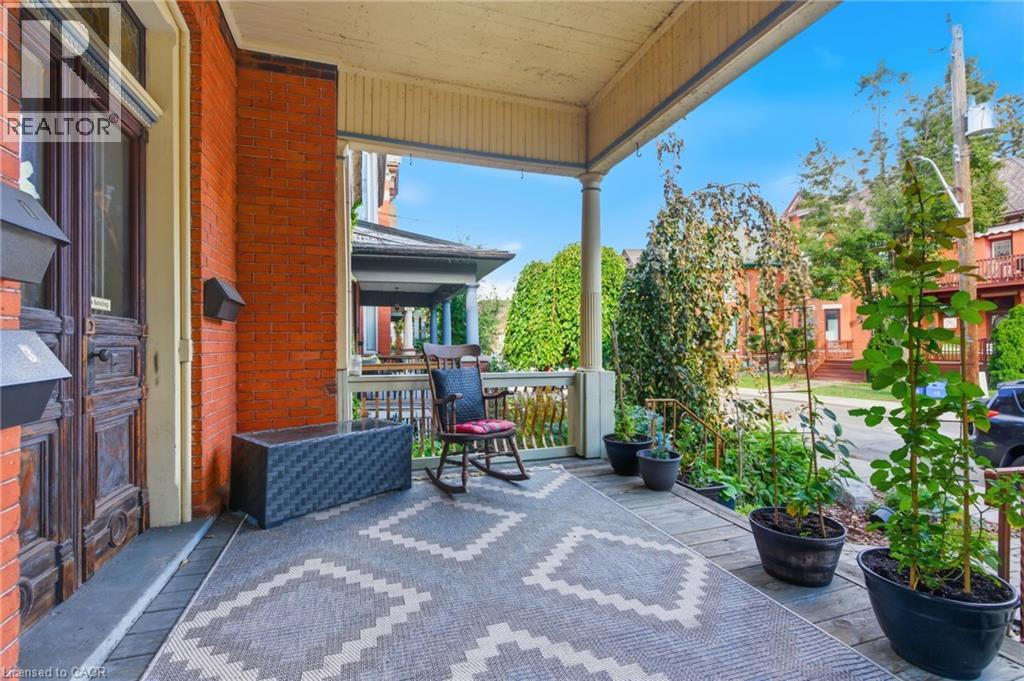 30 Ontario Avenue Property Photo 4