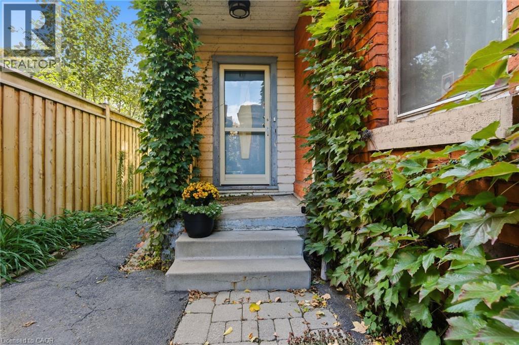 30 Ontario Avenue Property Photo 5