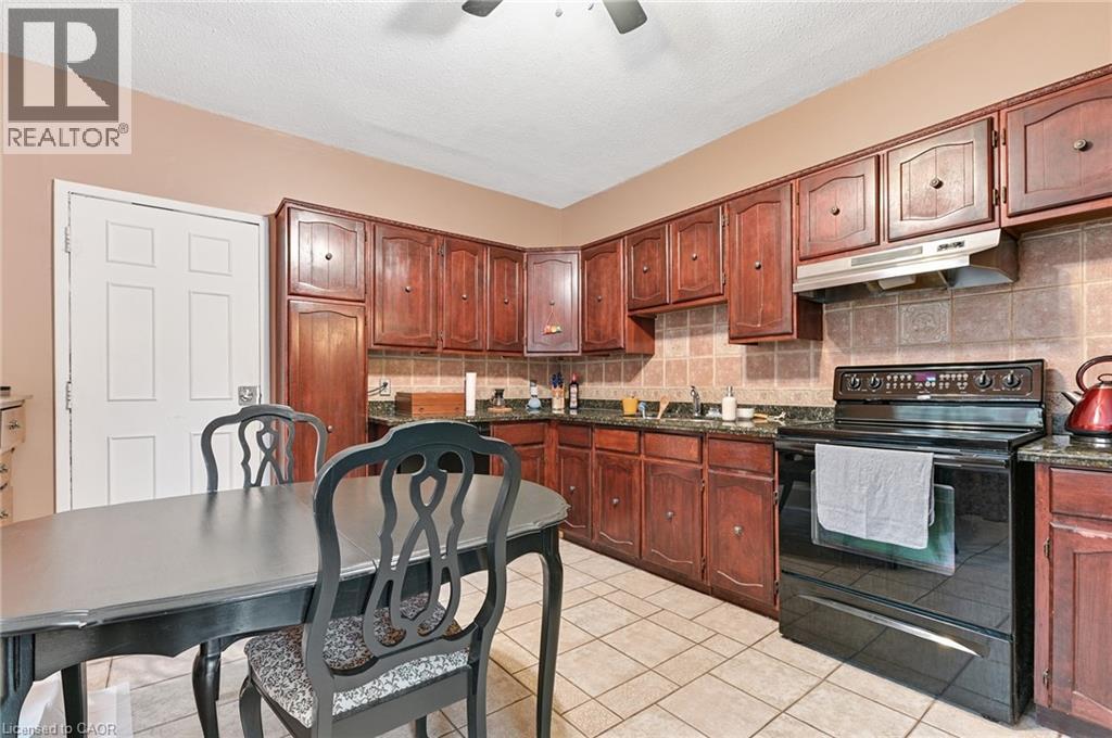 30 Ontario Avenue Property Photo 7