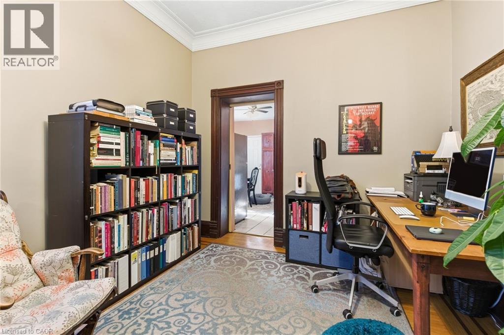 30 Ontario Avenue Property Photo 10