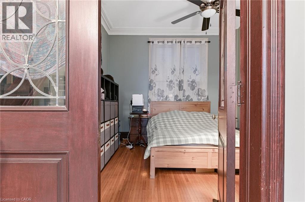 30 Ontario Avenue Property Photo 14