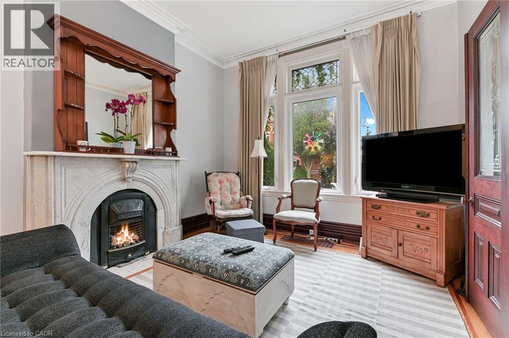 30 Ontario Avenue Property Photo 18