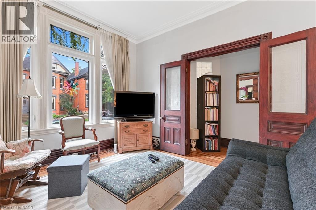 30 Ontario Avenue Property Photo 19