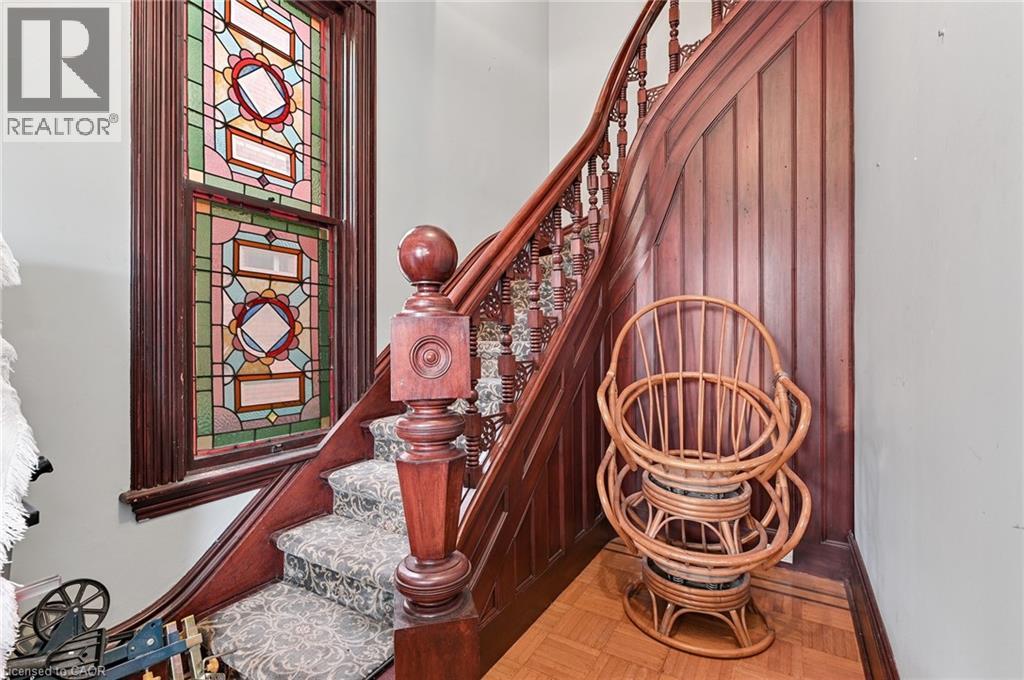 30 Ontario Avenue Property Photo 22