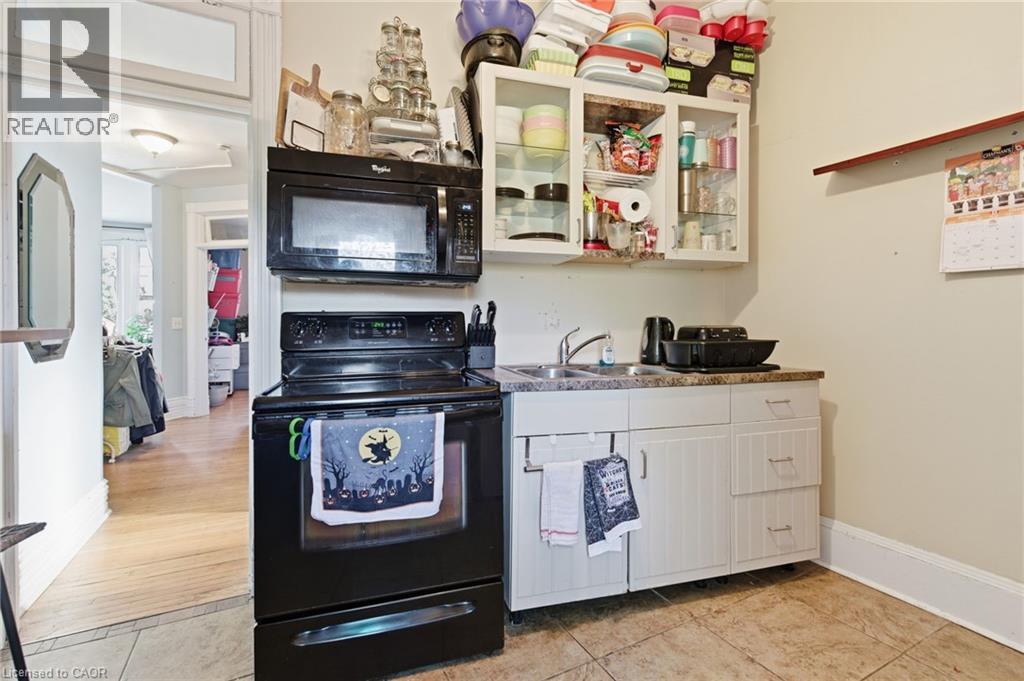 30 Ontario Avenue Property Photo 31