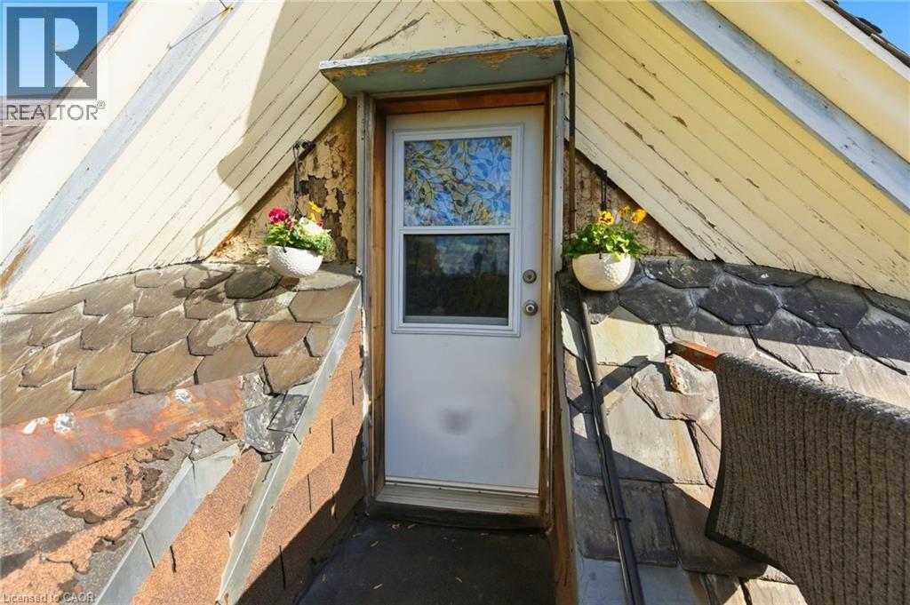 30 Ontario Avenue Property Photo 36