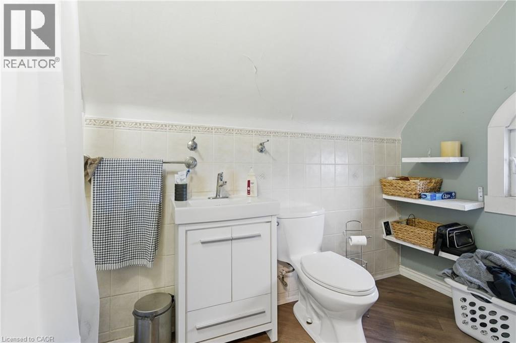 30 Ontario Avenue Property Photo 43