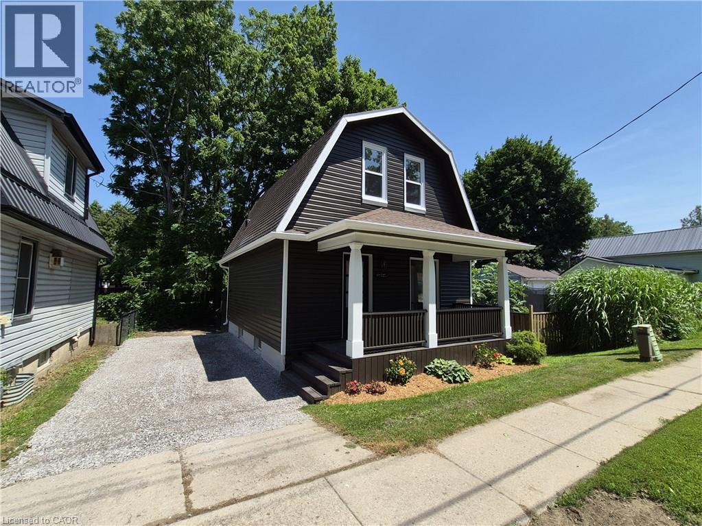 217 QUEEN Street N Property Photo 1