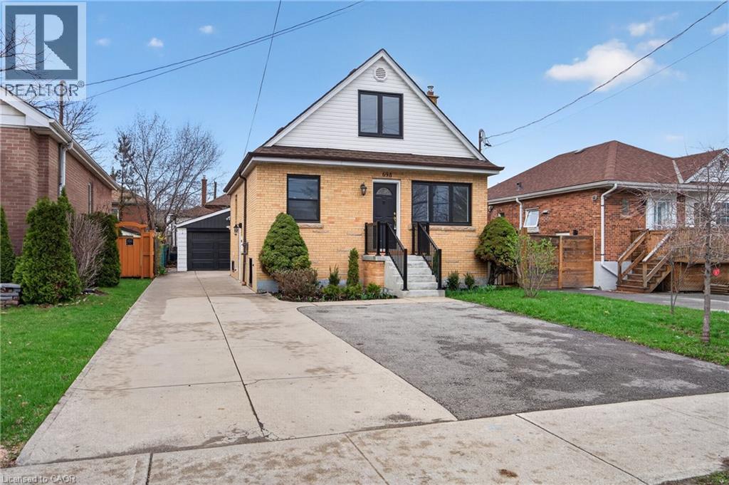 698 Upper Sherman Avenue Unit# Lower Photo de la propriété 1