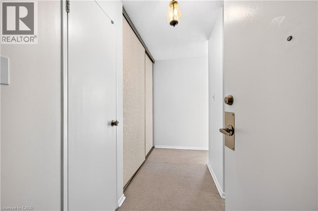 222 Jackson Street W Unit# 1405 Property Photo 5