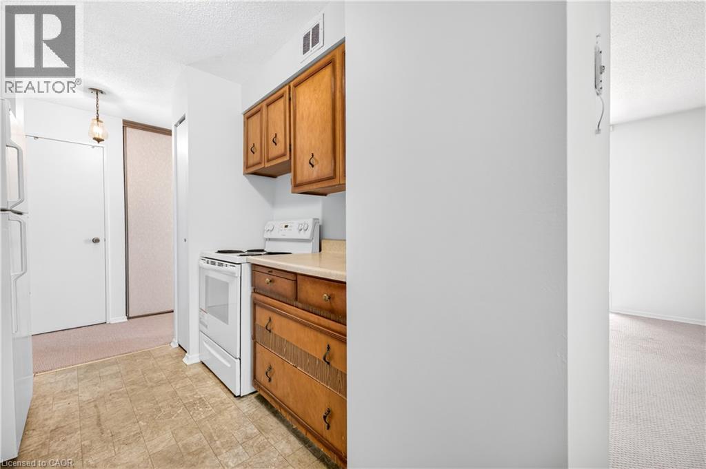 222 Jackson Street W Unit# 1405 Property Photo 8