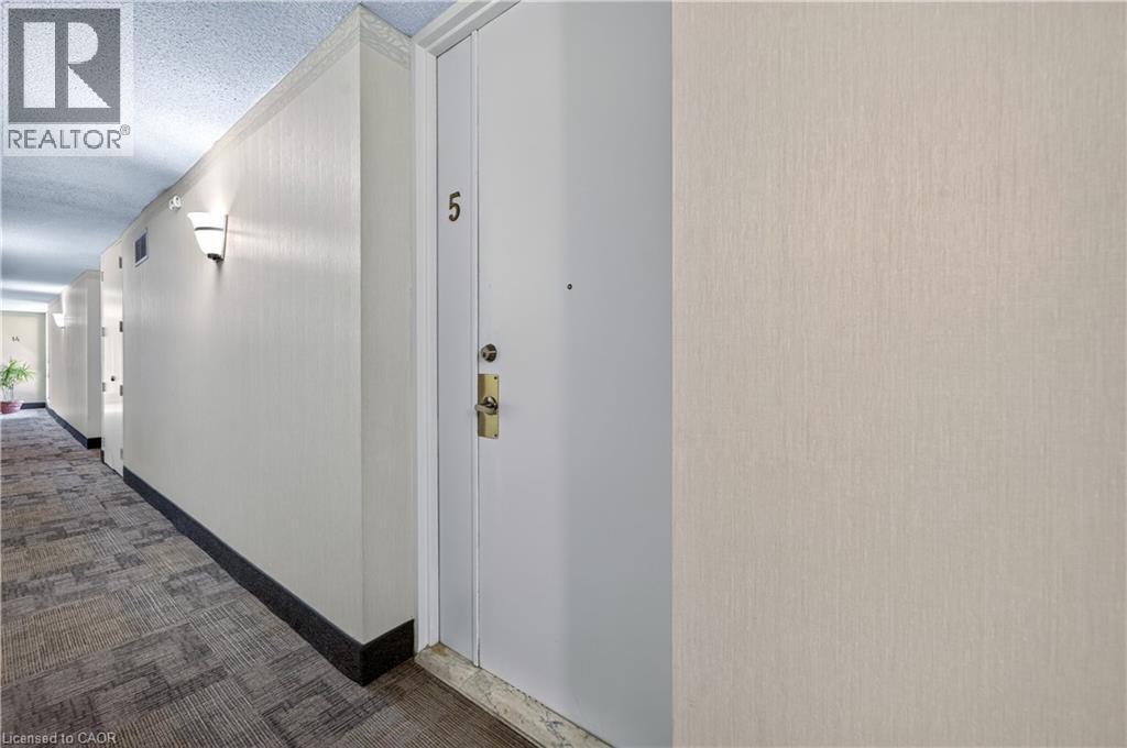 222 Jackson Street W Unit# 1405 Property Photo 38