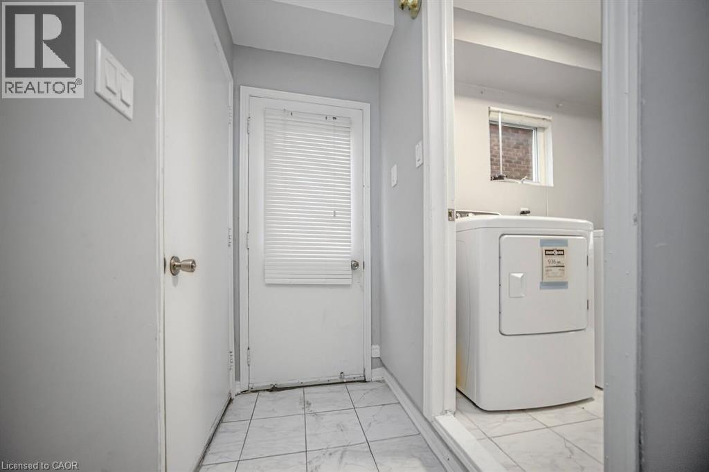 692 Huntington Ridge Drive Property Photo 31