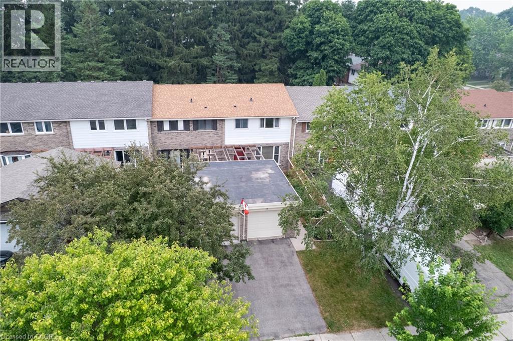 18 Ralgreen Crescent Property Photo 1