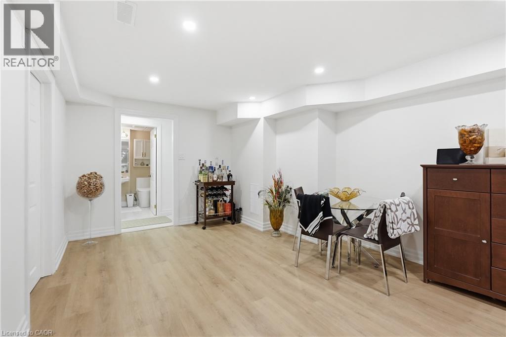 12 Cheval Drive Property Photo 33