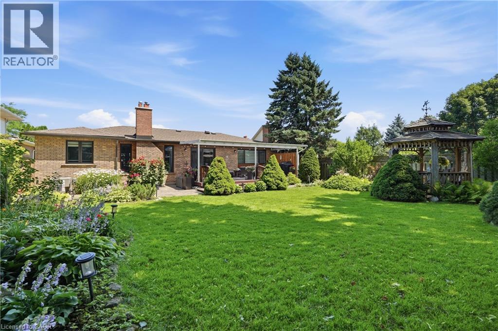 12 Cheval Drive Property Photo 44