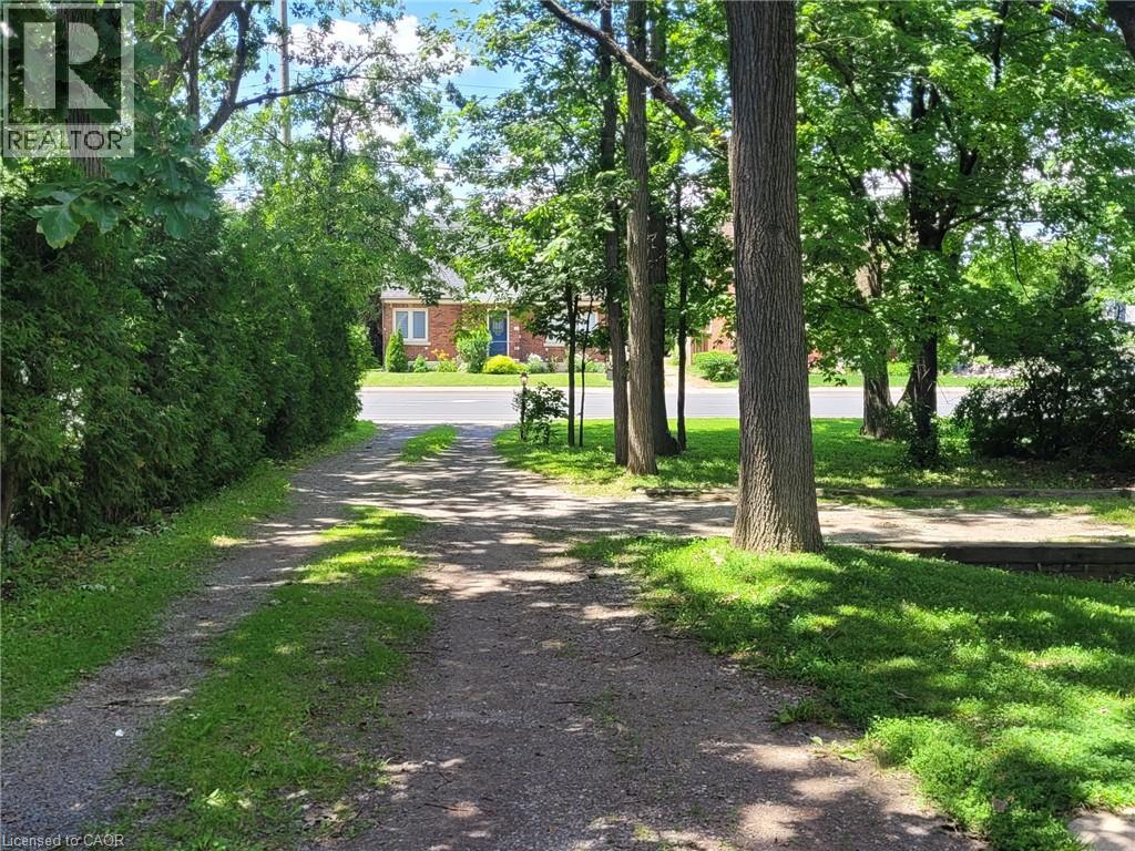 879 West 5th Street Property Photo 6