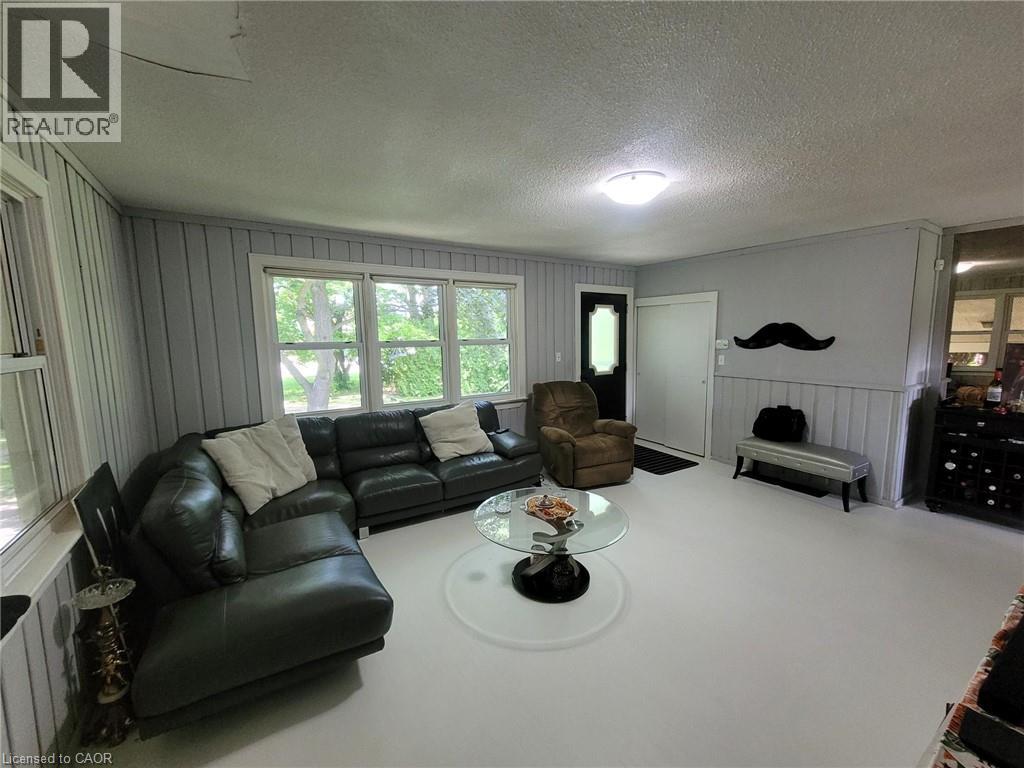 879 West 5th Street Property Photo 11