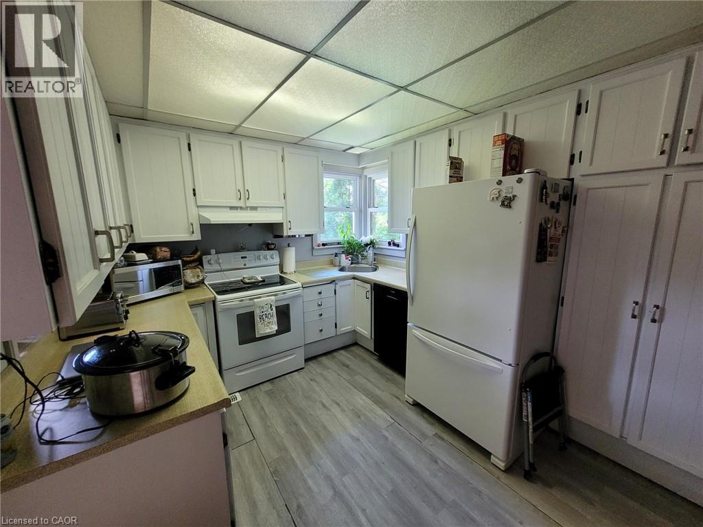 879 West 5th Street Property Photo 15