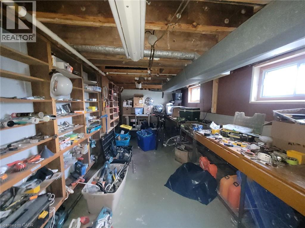 879 West 5th Street Property Photo 25