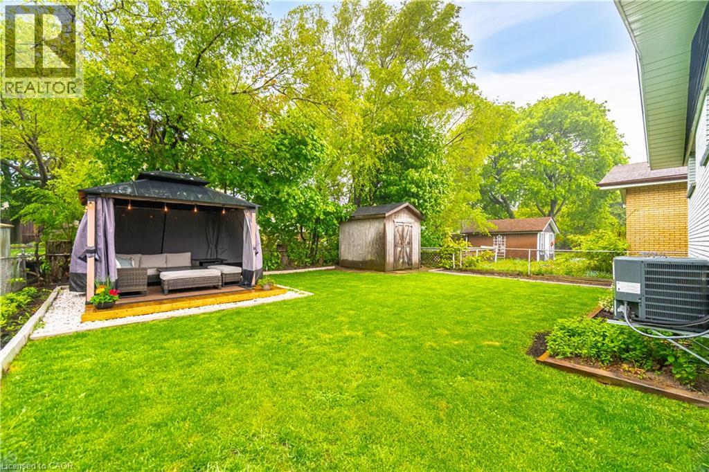 297 Mohawk Road W Property Photo 38