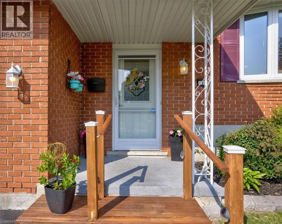 12 Miller Crescent Property Photo 4