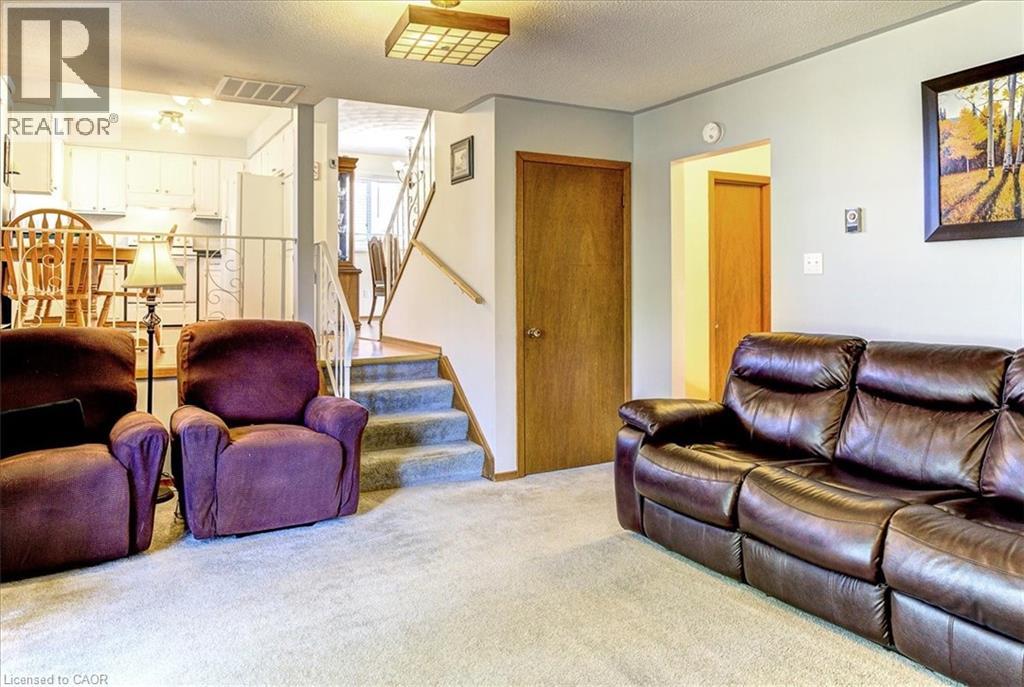 12 Miller Crescent Property Photo 9