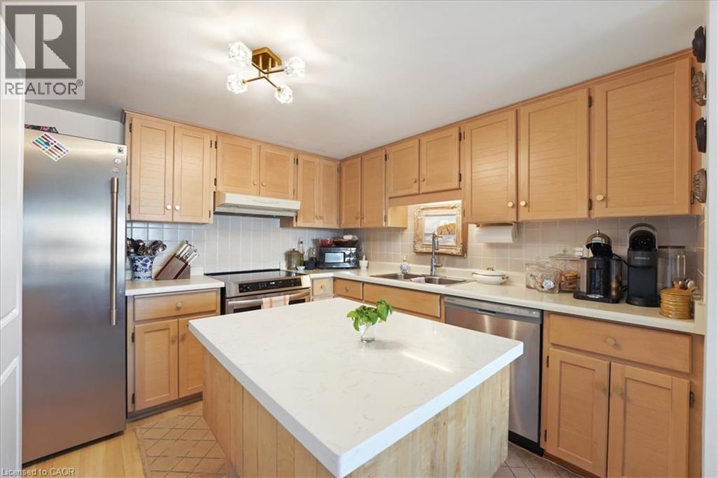 8 Village Green Unit# 807 Property Photo 12