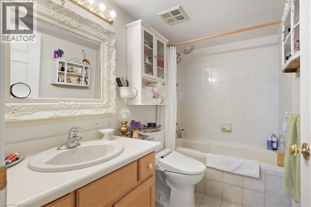 8 Village Green Unit# 807 Property Photo 24