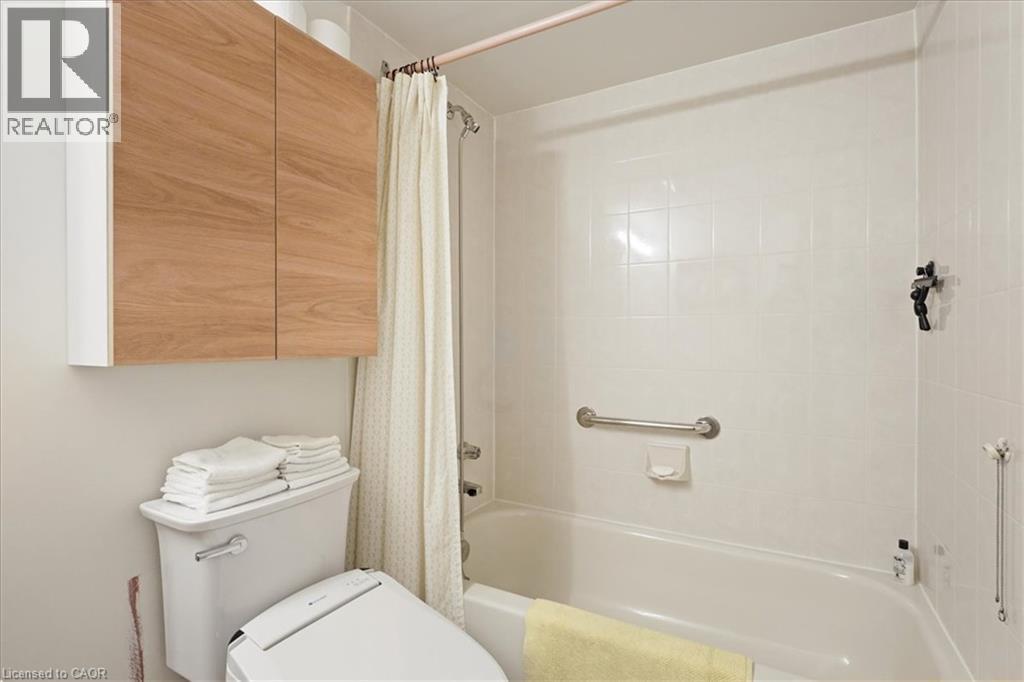8 Village Green Unit# 807 Property Photo 27