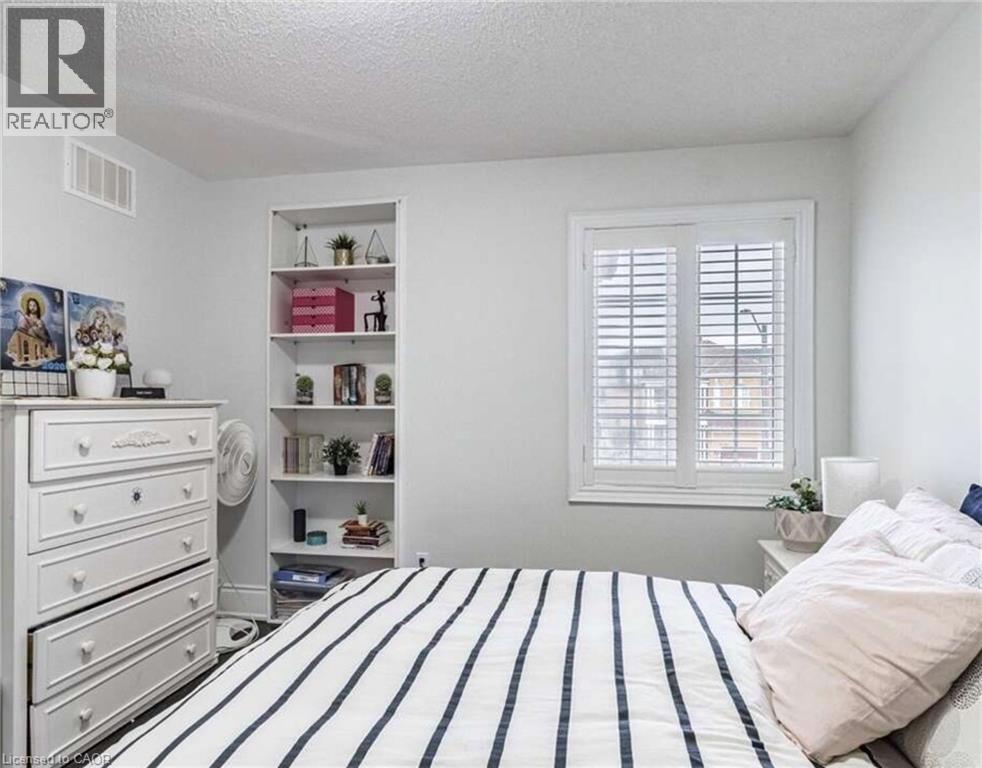 3562 Aquinas Avenue Property Photo 8