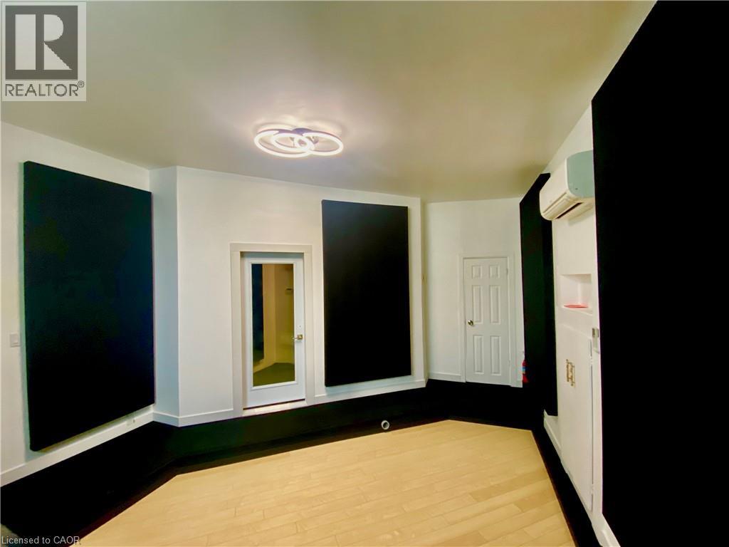 33 Villiers Street Property Photo 1